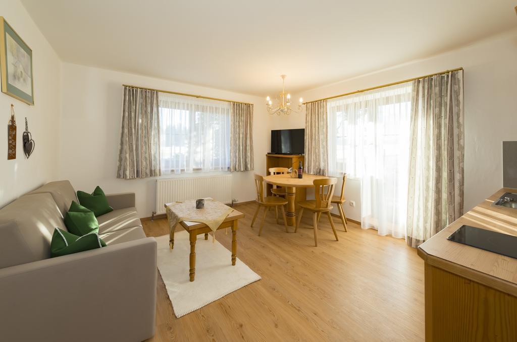 Landhaus Dax Guest House Kossen Ngoại thất bức ảnh