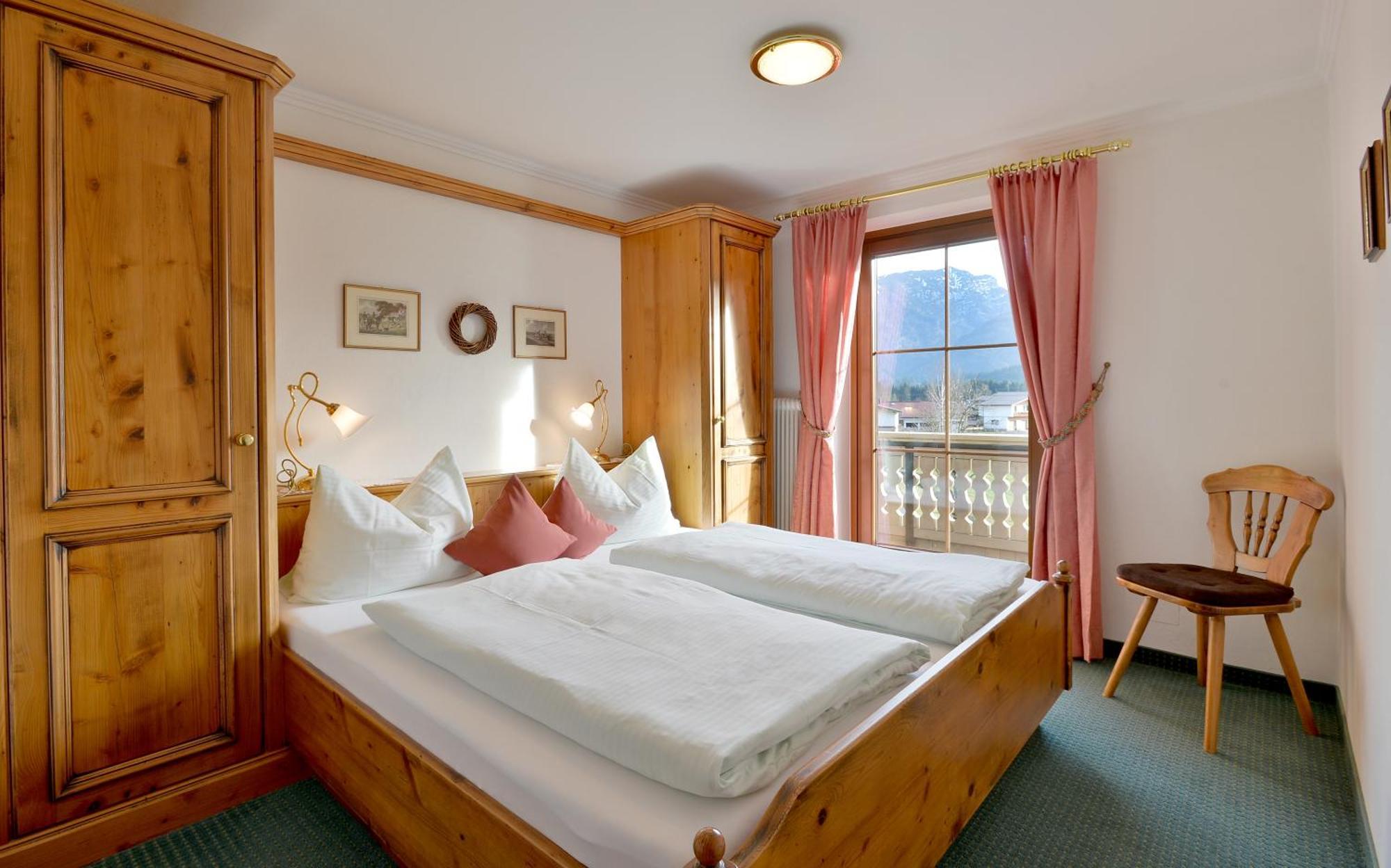 Landhaus Dax Guest House Kossen Ngoại thất bức ảnh