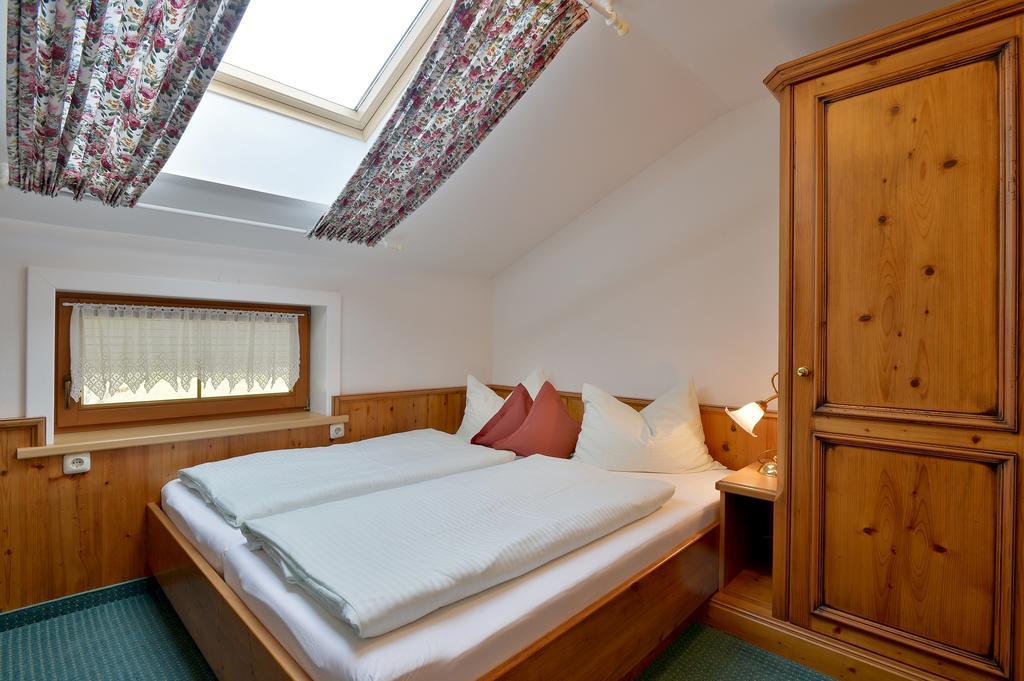 Landhaus Dax Guest House Kossen Ngoại thất bức ảnh